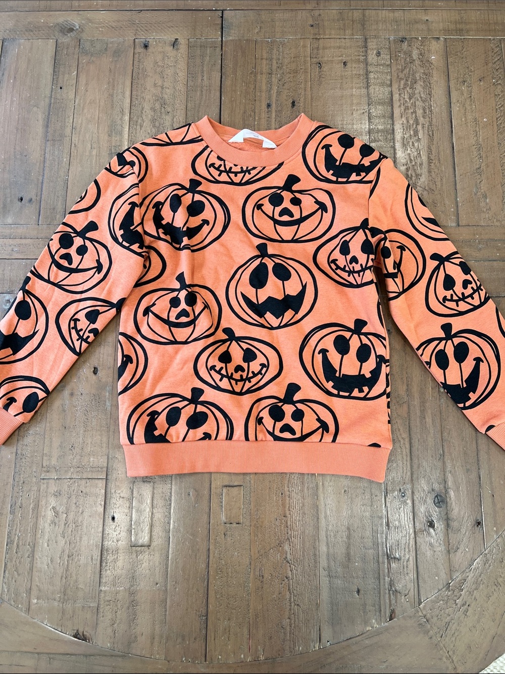 H&M orange pumpkin jack o lantern Halloween crewneck sweatshirt 6-7 years